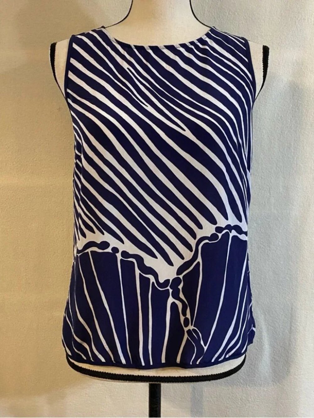 Lilly Pulitzer 100% silk sleeveless Shimmy Shell stripe Iona shell top